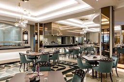 The Diplomat Radisson Blu Hotel, Residence & Spa, Manama - Olivos, All Day Dining - Restaurant