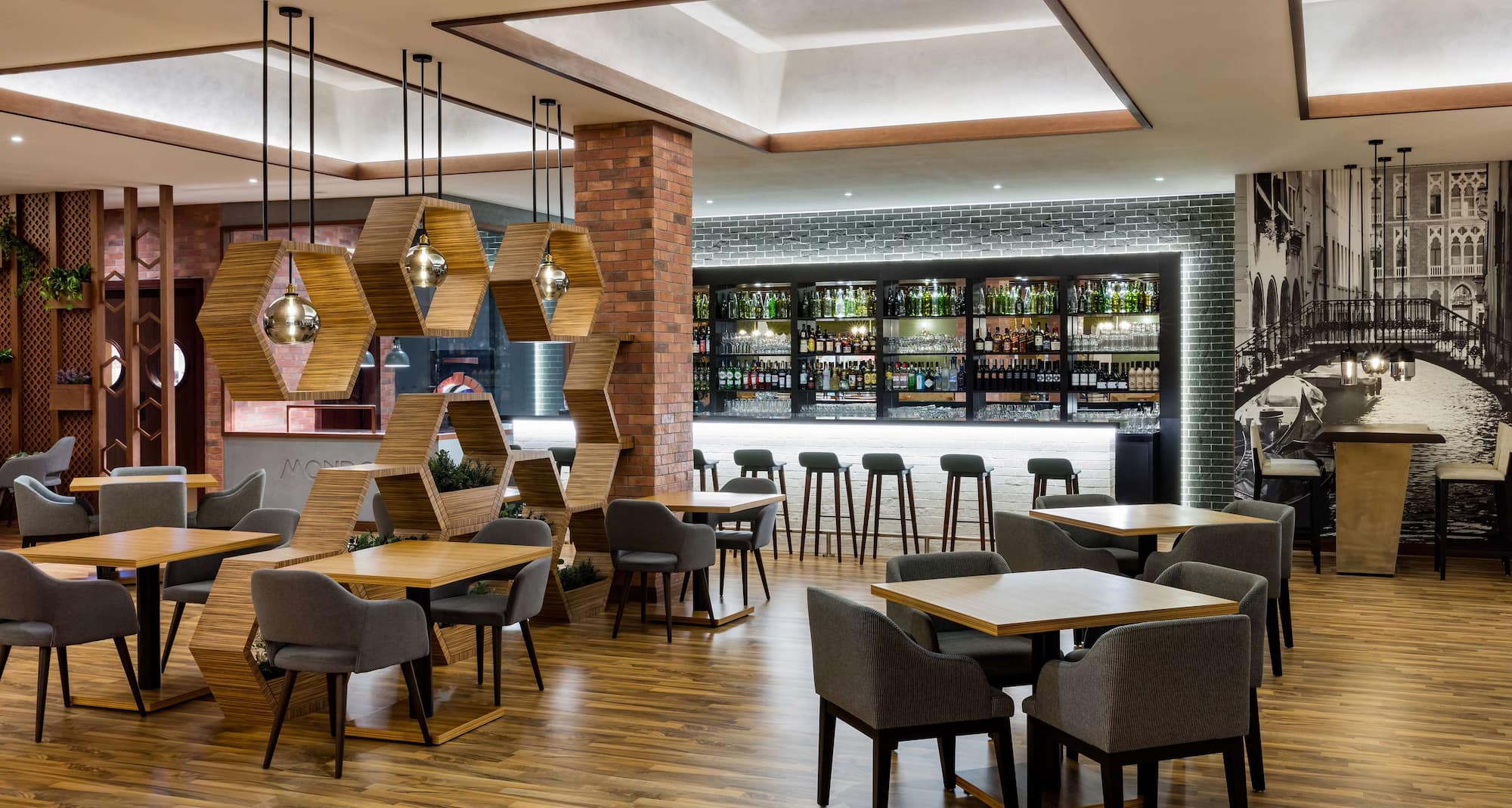 The Diplomat Radisson Blu Hotel, Residence & Spa, Manama - Mondo, Taste of Italy - Restaurant