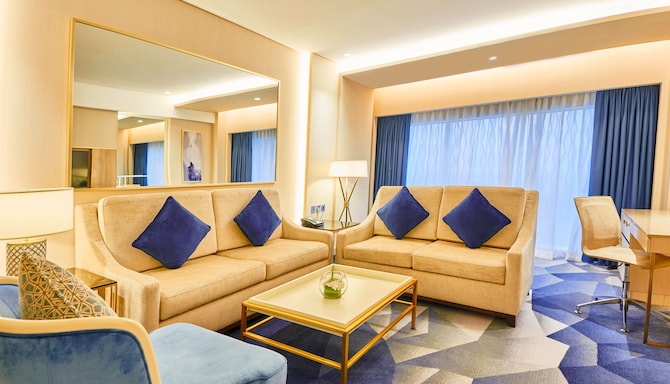 The Diplomat Radisson Blu Hotel, Residence & Spa, Manama - جناح