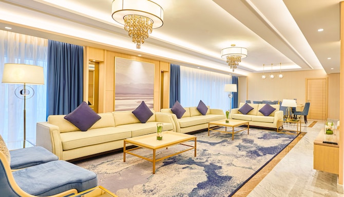 The Diplomat Radisson Blu Hotel, Residence & Spa, Manama - جناح