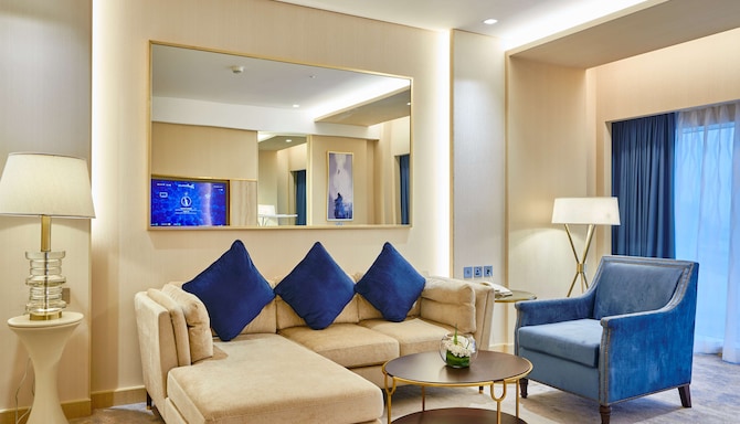 The Diplomat Radisson Blu Hotel, Residence & Spa, Manama - جناح