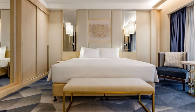 The Diplomat Radisson Blu Hotel, Residence & Spa, Manama - Bedroom