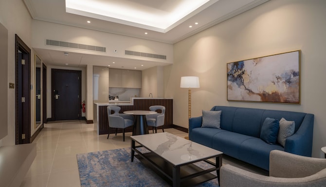 The Diplomat Radisson Blu Hotel, Residence & Spa, Manama - جناح