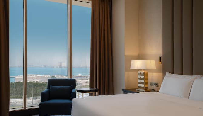 The Diplomat Radisson Blu Hotel, Residence & Spa, Manama - جناح