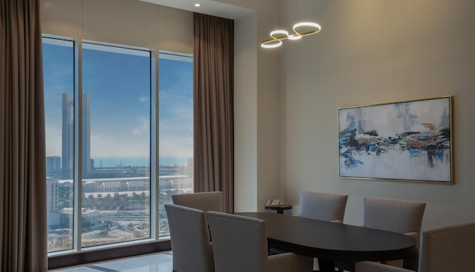 The Diplomat Radisson Blu Hotel, Residence & Spa, Manama - جناح
