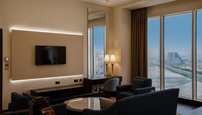 The Diplomat Radisson Blu Hotel, Residence & Spa, Manama - جناح