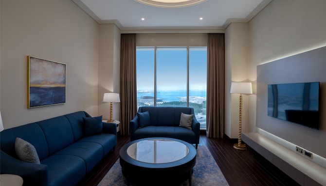 The Diplomat Radisson Blu Hotel, Residence & Spa, Manama - جناح