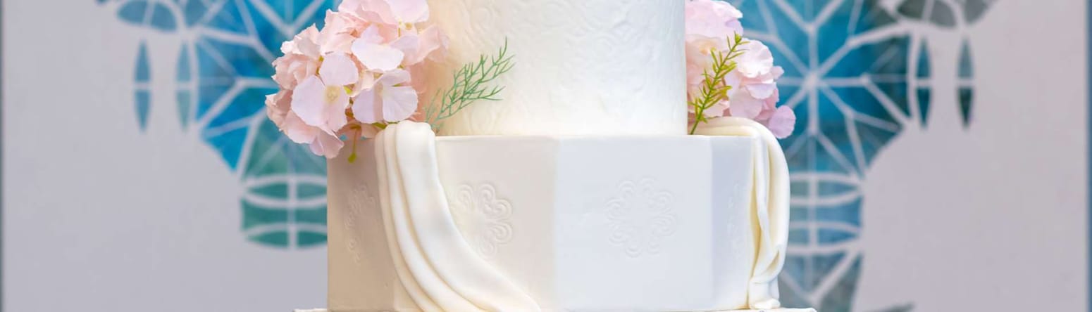 The Diplomat Radisson Blu Hotel, Residence & Spa, Manama - Weddings Cake