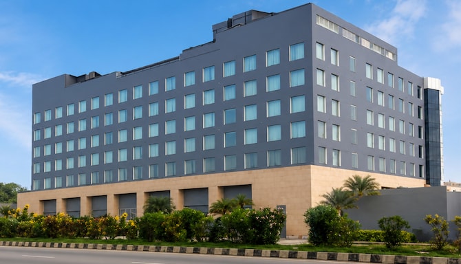 The Elite Narasapura, a member of Radisson Individuals - Dış Görünüm