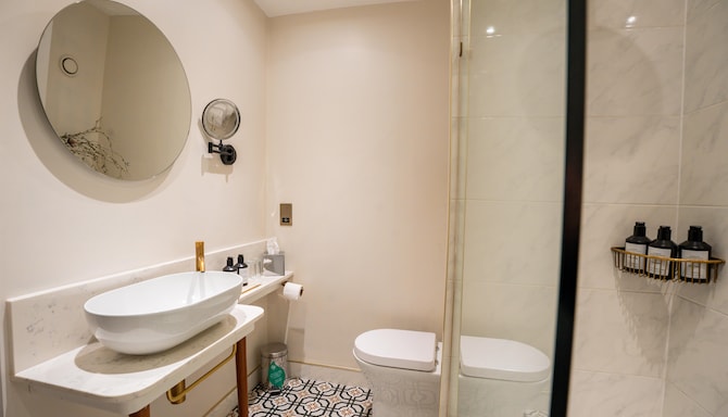 The Gonville Hotel, a member of Radisson Individuals - Premium Room Ensuite