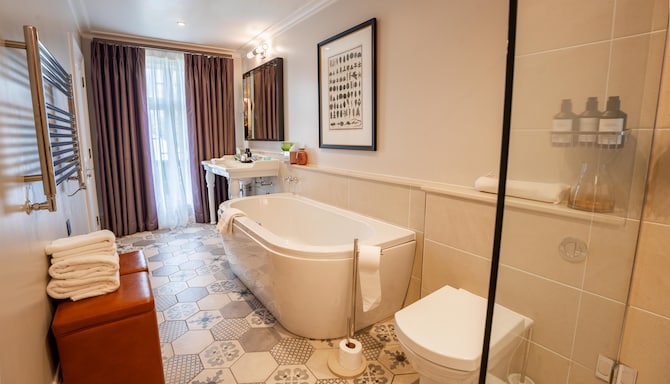 The Gonville Hotel, a member of Radisson Individuals - Gresham Premium Bathroom