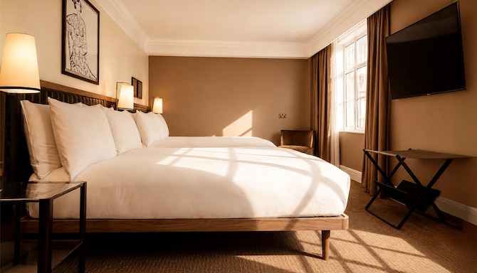 The May Fair, A Radisson Collection Hotel, Mayfair London - Family Room