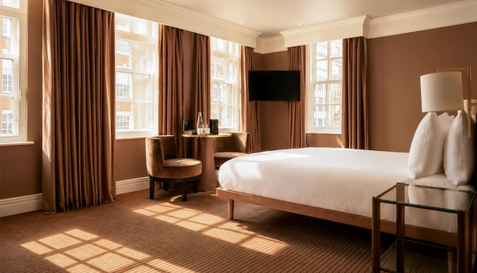 The May Fair, A Radisson Collection Hotel, Mayfair London - Collection Deluxe King Room