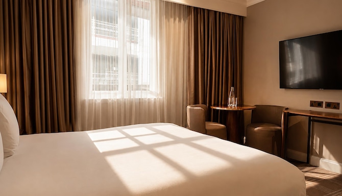 The May Fair, A Radisson Collection Hotel, Mayfair London - Collection Superior Room