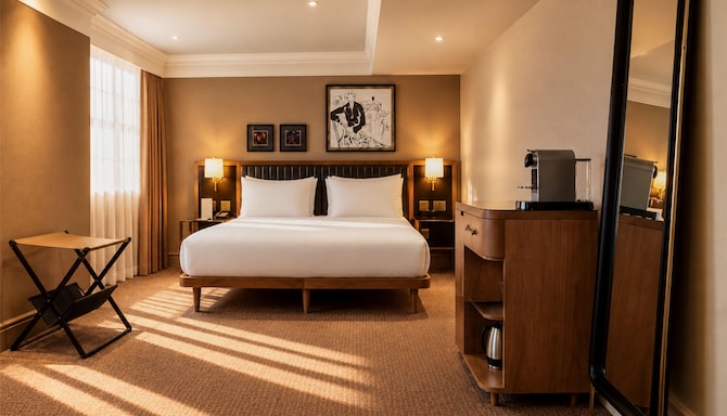 The May Fair, A Radisson Collection Hotel, Mayfair London - Collection Premium Room