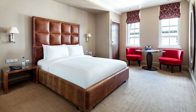 The May Fair London, A Radisson Collection Hotel - May Fair bedroom Superior Queen