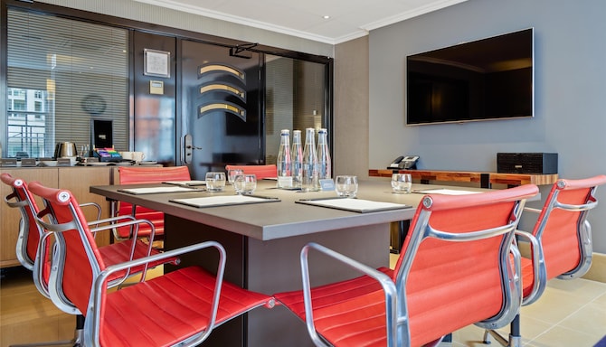 Private Room 6