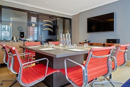 The May Fair, A Radisson Collection Hotel, Mayfair London - Meeting Room - Private Suite 6