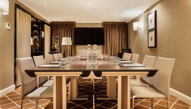 Private Room 5