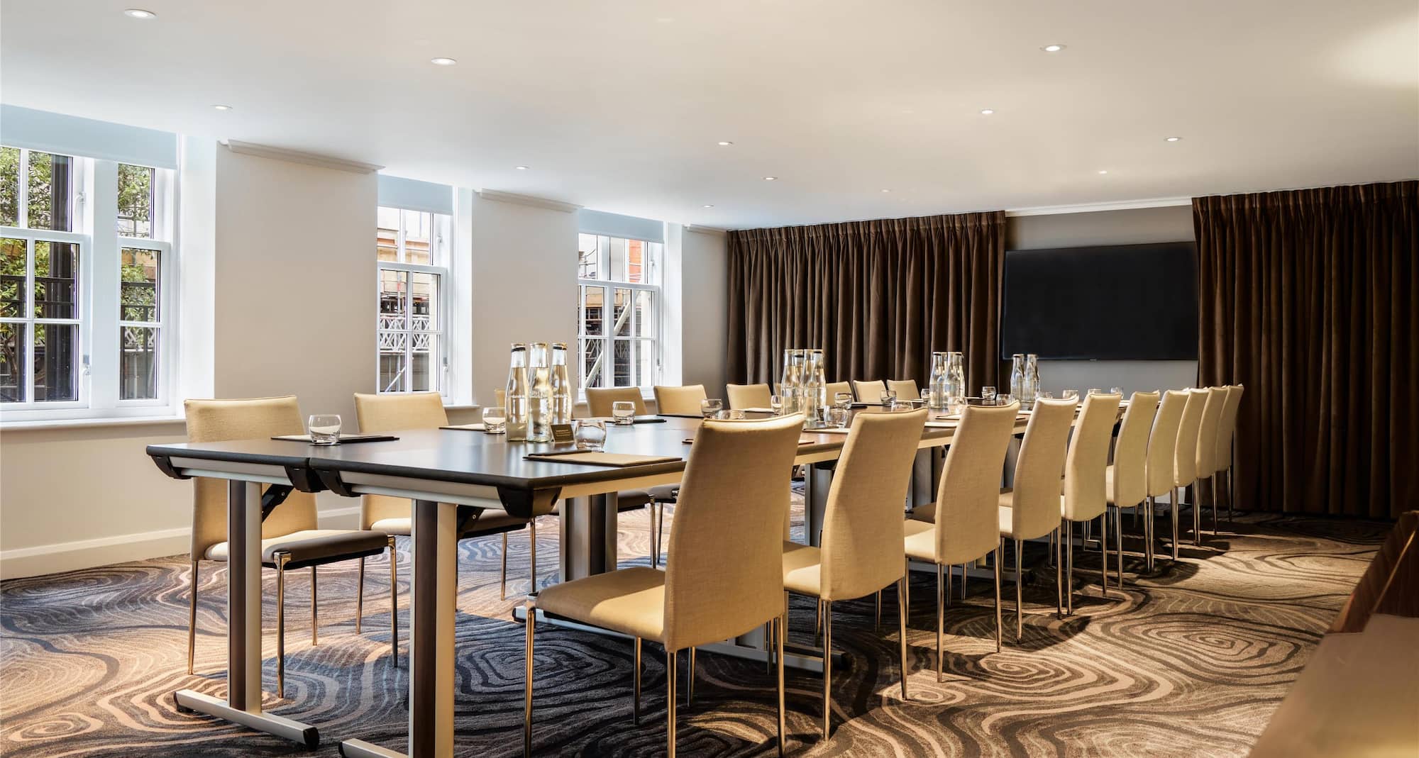 The May Fair, A Radisson Collection Hotel, Mayfair London - Meeting Room - Private Suite 1