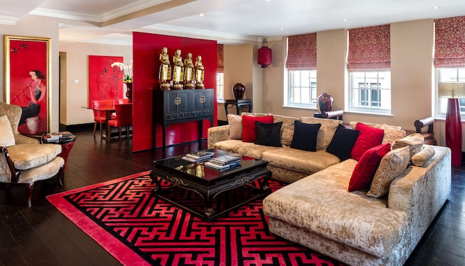 The May Fair, A Radisson Collection Hotel, Mayfair London - One Bedroom Signature Suite - Opium Suite