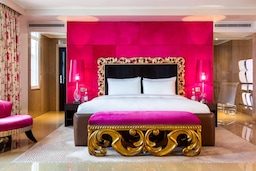 The May Fair, A Radisson Collection Hotel, Mayfair London - Signature Suite mit einem Schlafzimmer - Schiaparelli Suite