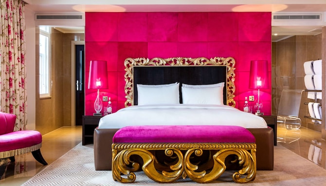 The May Fair London, A Radisson Collection Hotel - Schiaparelli Suite