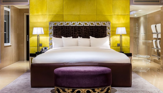 The May Fair, A Radisson Collection Hotel, Mayfair London - One Bedroom Signature Suite - Amarillo Suite