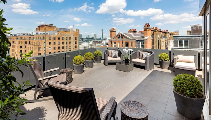 The May Fair, A Radisson Collection Hotel, Mayfair London - One Bedroom Terrace Suite