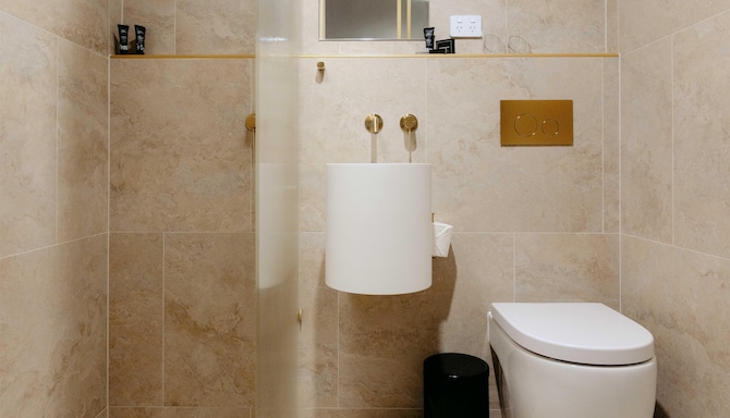 The Merchant Hotel, a member of Radisson Individuals - Standard Bathroom