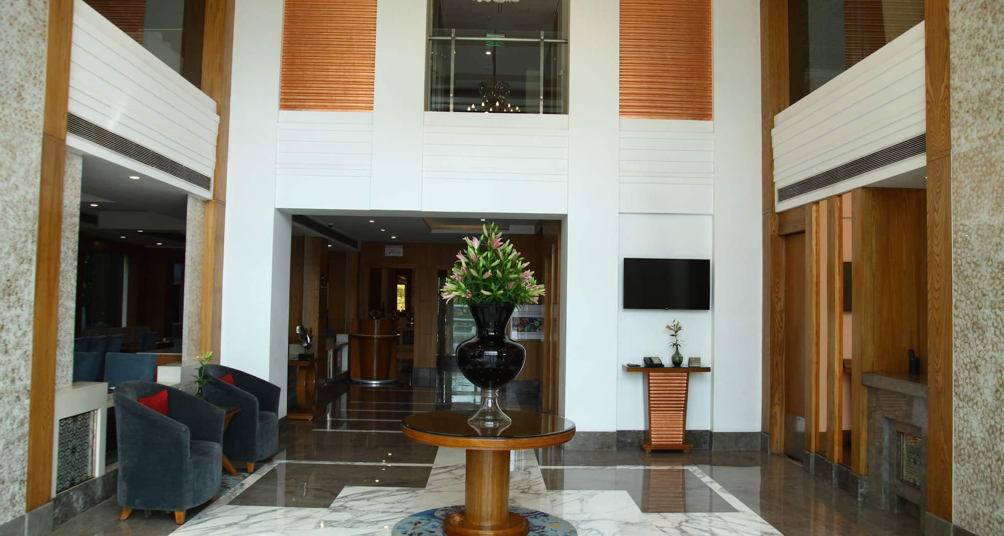 The Place Gurugram, a member of Radisson Individuals - Lobby
