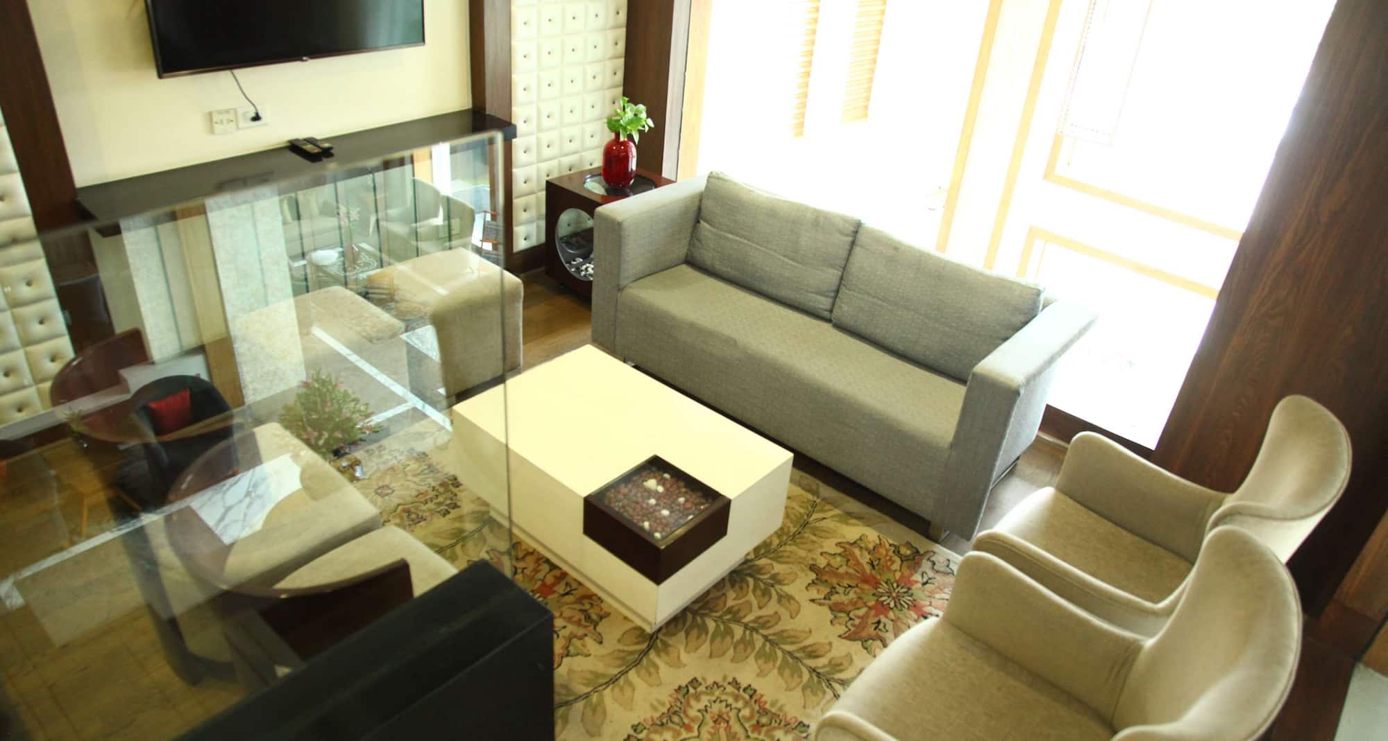 The Place Gurugram, a member of Radisson Individuals - Gluck Lounge