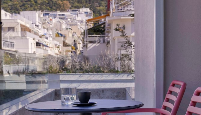 The Social Athens Hotel, a member of Radisson Individuals - Suite with Lycabettus view & terrace
