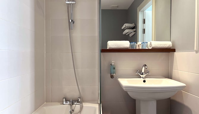 The View Hotel Folkestone, a member of Radisson Individuals - Standard Double Room
