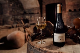 فندق تسيناندالي‬ إستيت، أحد فنادق راديسون كوليكشن - ‏‫نبيذ تسيناندالي‬