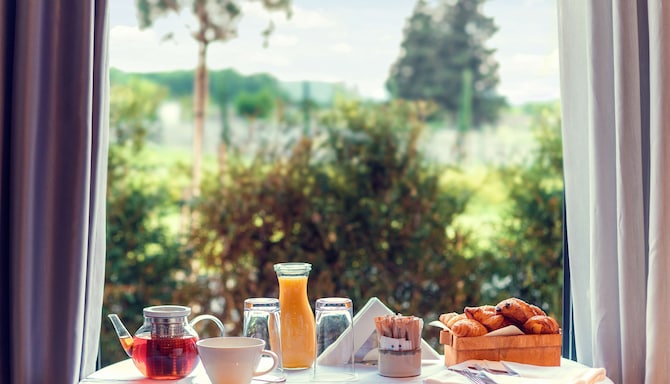 Tsinandali Estate, A Radisson Collection Hotel - Suite with terrace