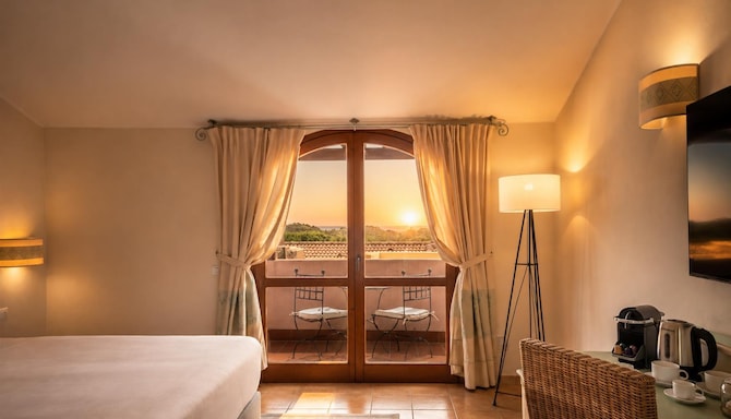 Veridia Resort Sardinia, a member of Radisson Individuals - Zimmer Annehmlichkeiten