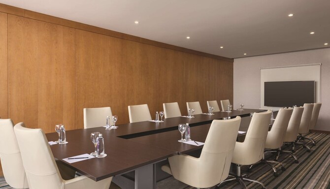 Roshn Meeting Room