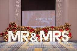 Weddings - RED décor