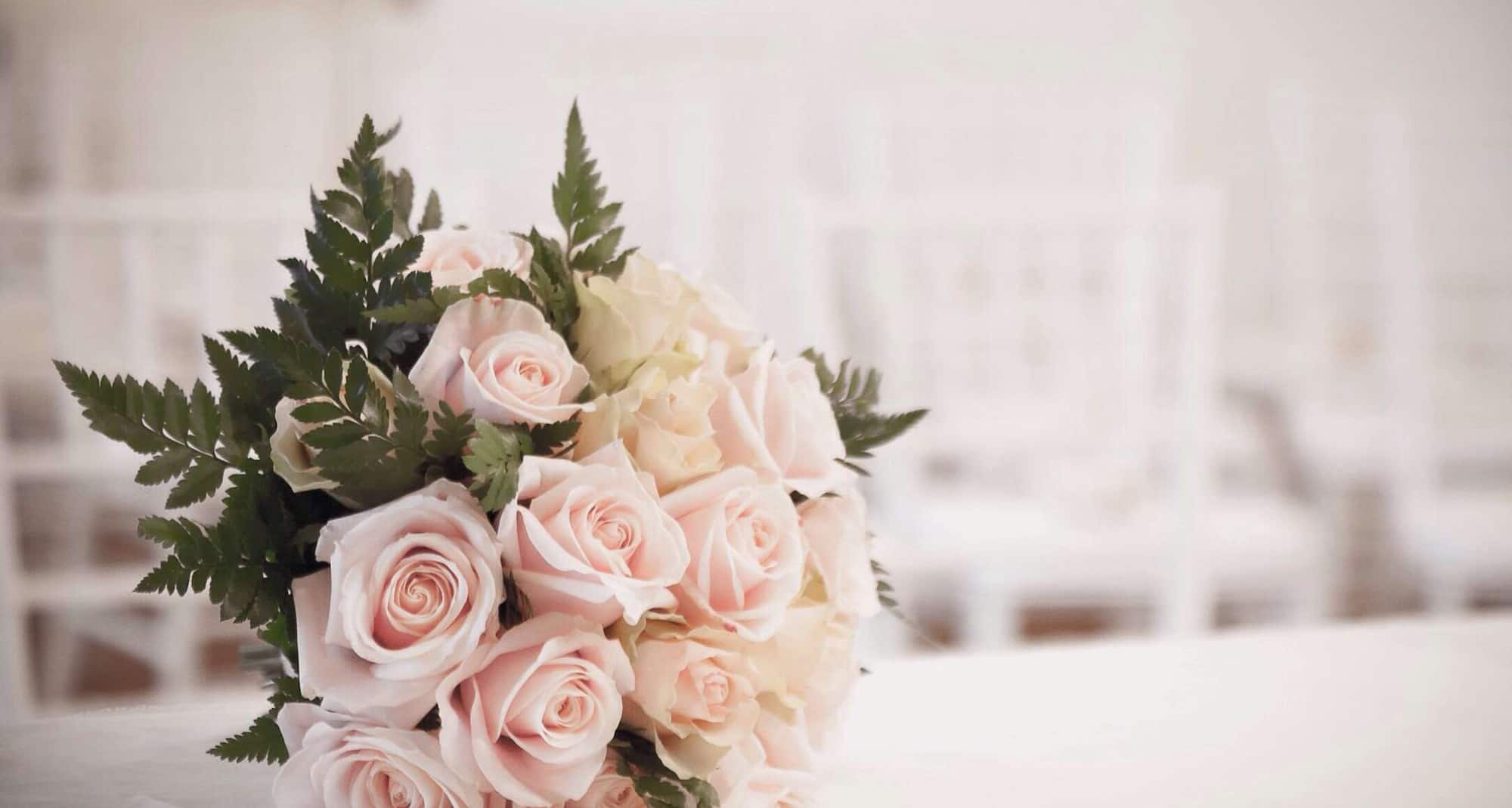 Weddings - Pink flower bouquet